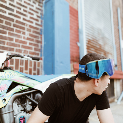 PURSUIT OF A LIFESTYLE Goggles